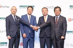 Sumitomo Mitsui FG and SoftBank tie up for personal settlement services